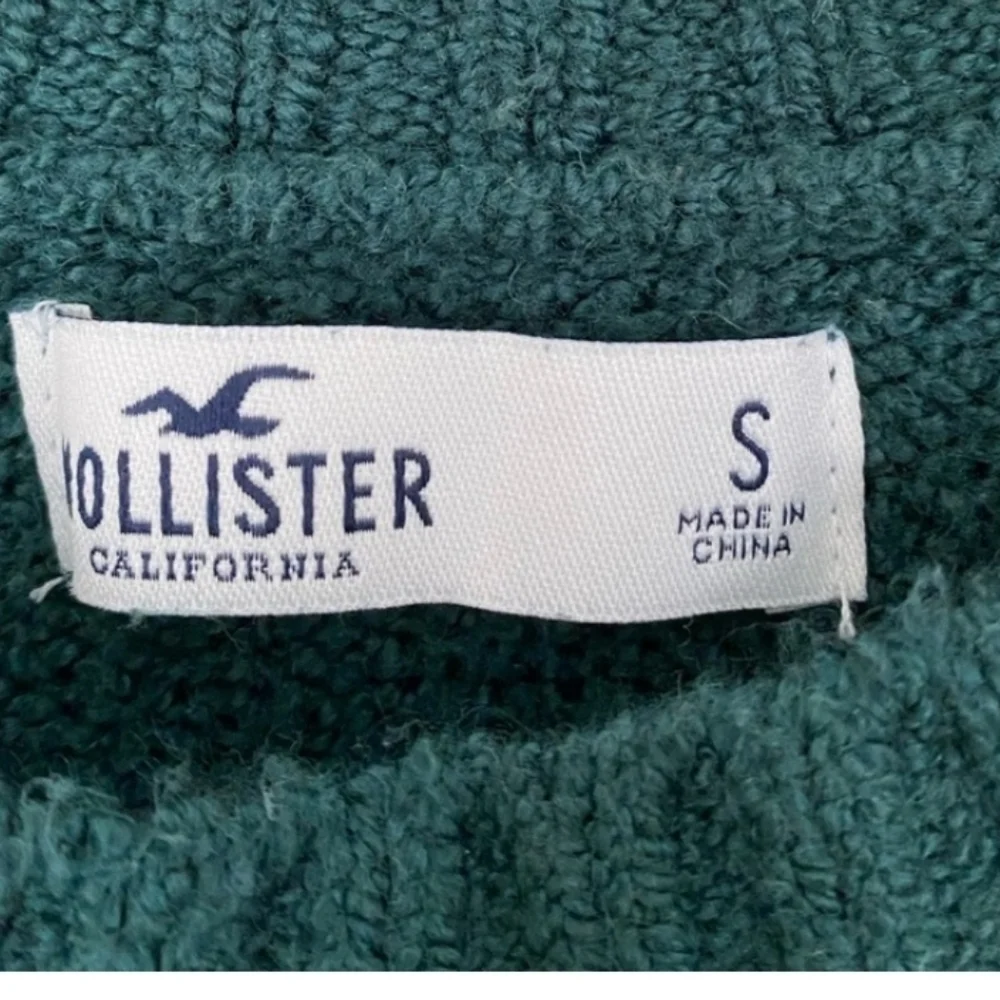 Hollister Forest green Cable Knit sweater, Size Small